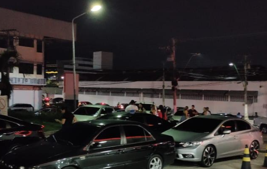 Festa clandestina com mais de 700 pessoas é encerrada no Tarumã