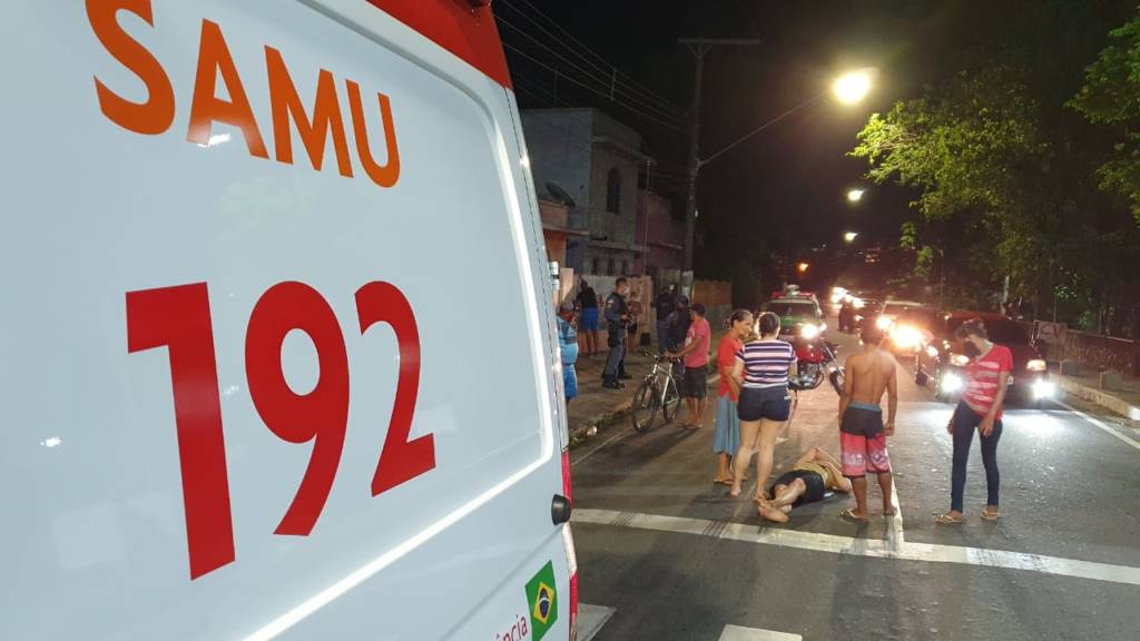 Homem tem perna dilacerada ao ser atropelado em Manaus