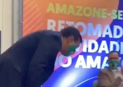 Wilson Lima escapa de queda durante evento em Manaus; veja vídeo