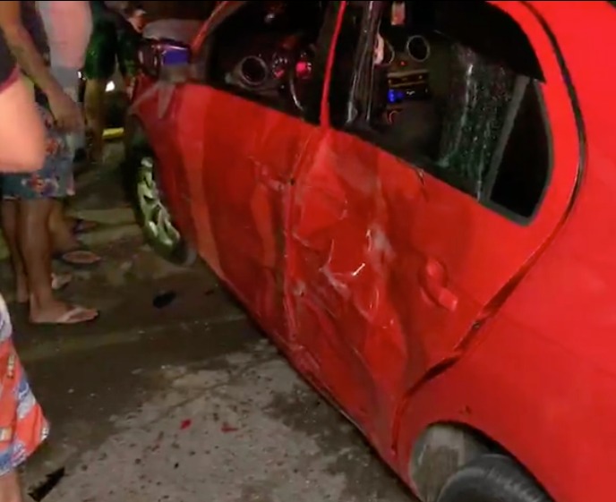 Motorista faz manobra perigosa e causa grave acidente em Manaus