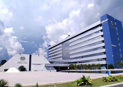 Secretário deve explicar plano para conter pico de covid-19 no Amazonas