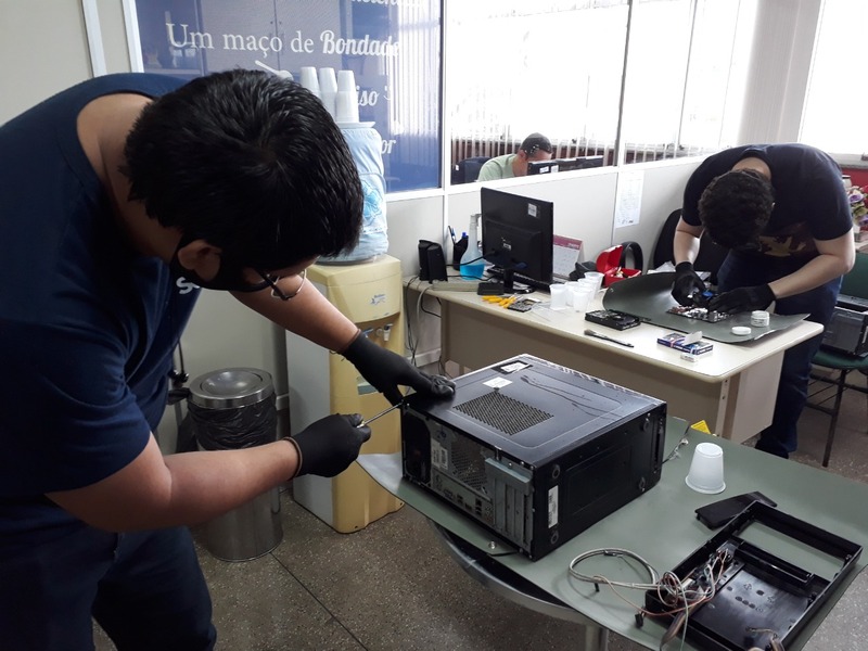 Estudantes do Senac AM realizam ‘manutenção solidária’ em Manaus