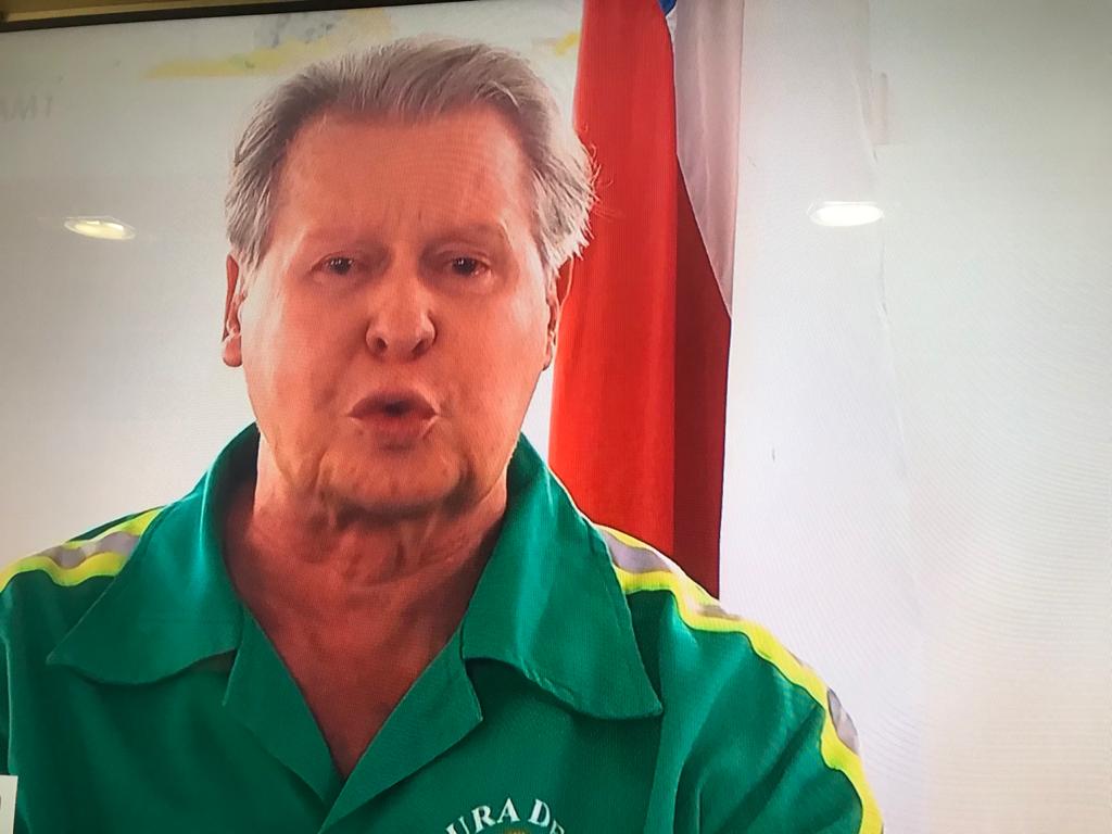 Prefeito de Manaus, Arthur Neto se emociona ao se despedir dos manauaras