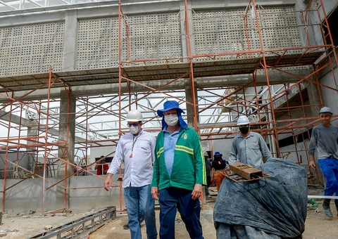 Mais 4 escolas serão entregues até dezembro, garante prefeito de Manaus