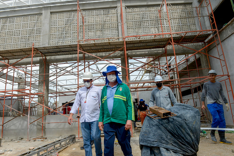 Mais 4 escolas serão entregues até dezembro, garante prefeito de Manaus