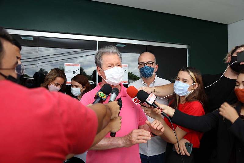 Prefeito inaugura nova sede da Escola de Saúde em Manaus