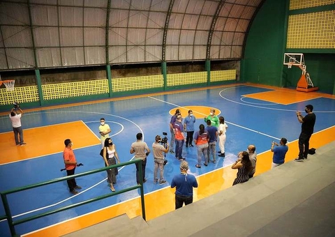 Estruturas esportivas e de assistência social são entregues em Manaus