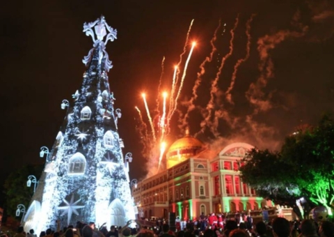 Árvore de Natal milionária do governo é desmontada antes da hora em Manaus