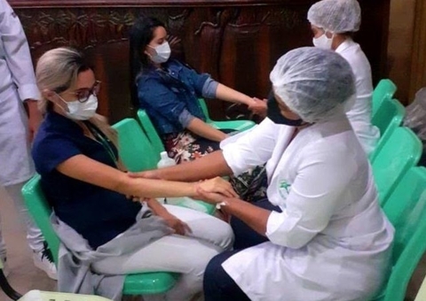 Policlínica oferece serviços de beleza e cuidado no Dia do Servidor