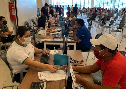 Moradores do Monte Horebe recebem 9ª parcela da bolsa-moradia