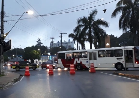 Obra emergencial na av. Mário Ypiranga pode durar até 20 dias