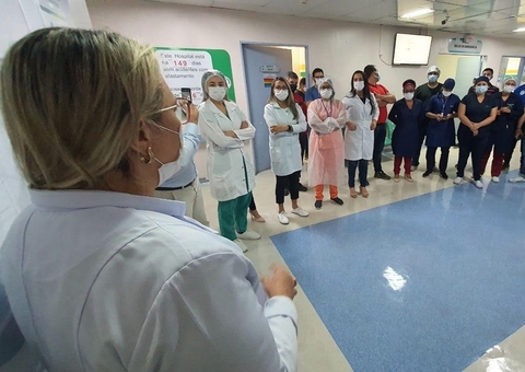 Servidores do 28 de Agosto recebem homenagem 