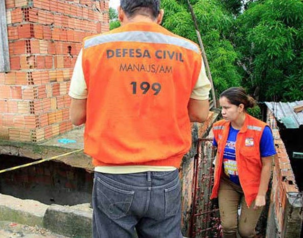Telefone da Defesa Civil fica inoperante em Manaus; saiba acionar órgão