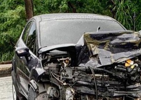 Cinco pessoas ficam feridas em colisão entre carros em Manaus 