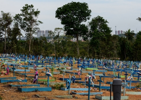 Manaus registra 112 sepultamentos nesta quinta; 46 por Covid-19