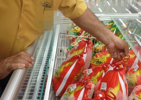 Preço de itens da cesta natalina pode variar até 84% em Manaus