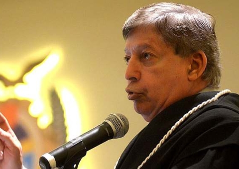 Conselheiro Josué Filho entrega pedido de aposentadoria ao TCE-AM