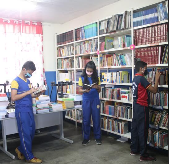Começa campanha de devolução dos livros didáticos em Manaus