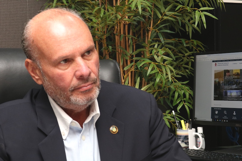 Presidente do TCE-AM, Mario de Mello recebe alta hospitalar