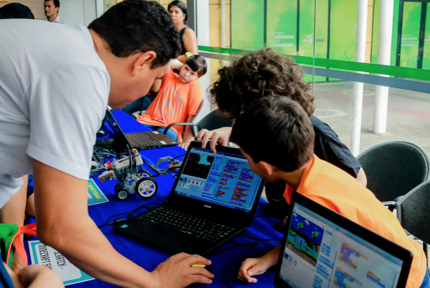 Escola oferta oficinas gratuitas para arrecadar alimentos para Abrigo Nacer