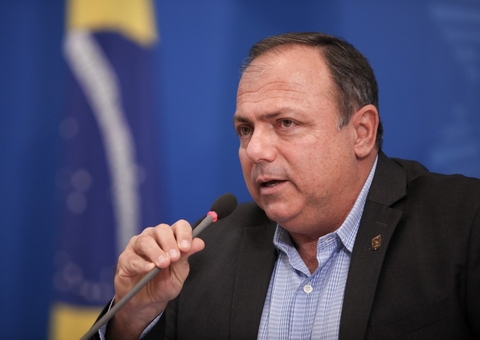 Em meio a caos na saúde, ministro Pazuello chega hoje a Manaus para reunião