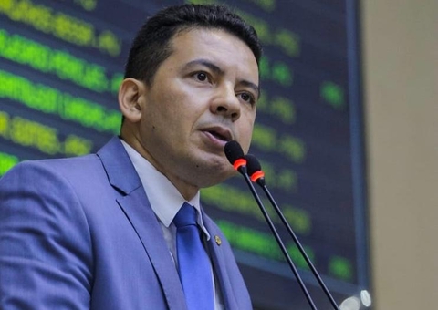 Deputado denuncia contrato de R$ 514 mil por indenizatório no Amazonas