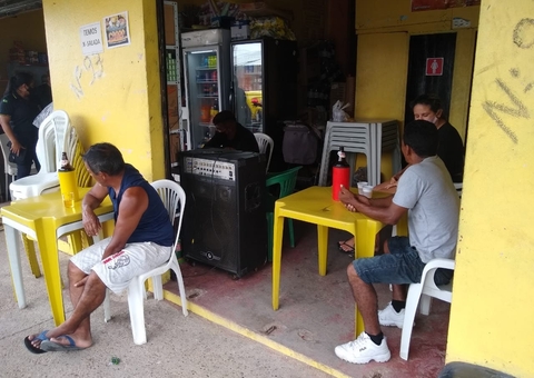 Bares são fechados e clientes são presos durante Lei Seca em Manaus 