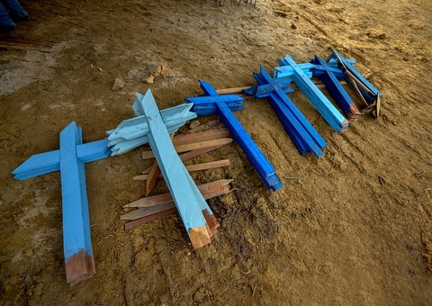 Mais de 40 enterros são registrados neste domingo em Manaus