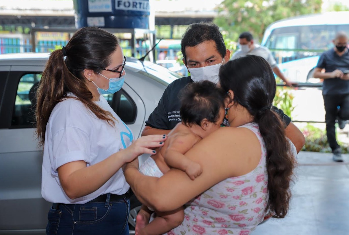 Venezuelanos acolhidos recebem orientações sobre acesso a serviços