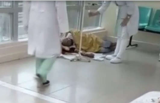 Com Covid, pacientes são atendidos em chão de SPA em Manaus; vídeo