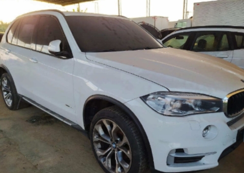 TRT11 realiza último leilão do ano com carros, apartamento e mais