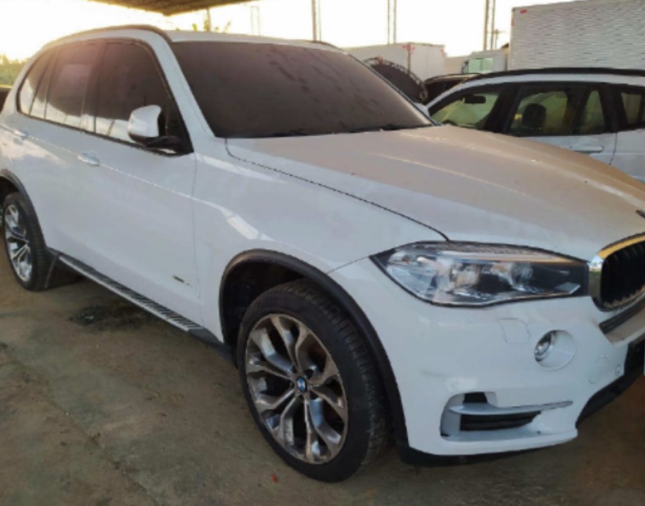 TRT11 realiza último leilão do ano com carros, apartamento e mais