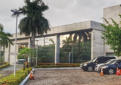 Deputado manifesta solidariedade a jornalistas agredidos 