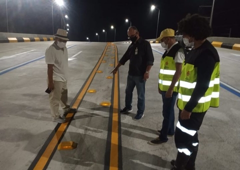 Complexo viário na zona Norte é interditado pelo prefeito de Manaus