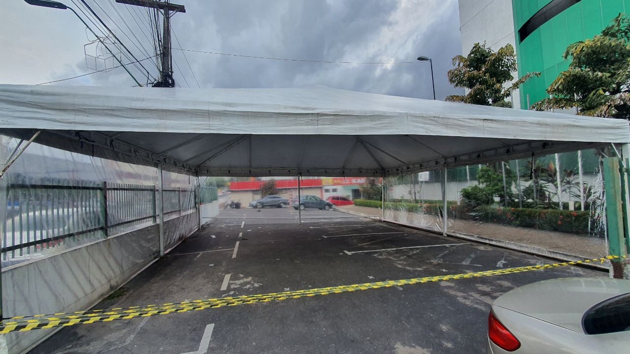 Covid: Tendas de triagem voltam a ser montadas em hospitais de Manaus