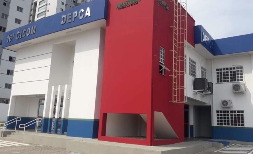 Desnutrida, criança de seis meses é abandonada em lixeira em Manaus   