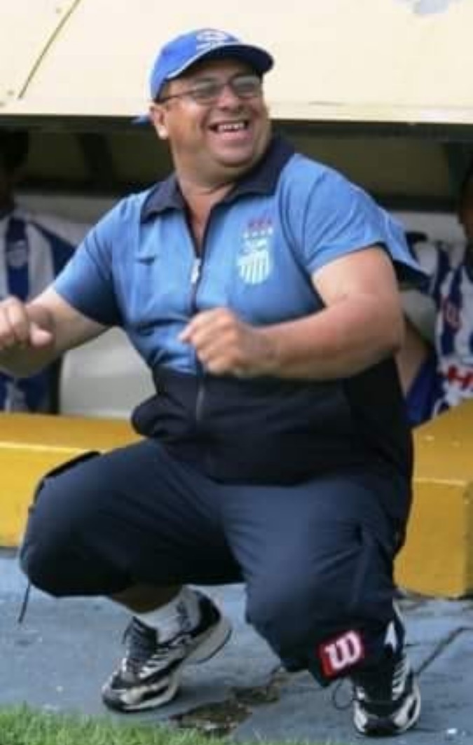 Ex-técnico do São Raimundo, Carlos Prata morre em Manaus