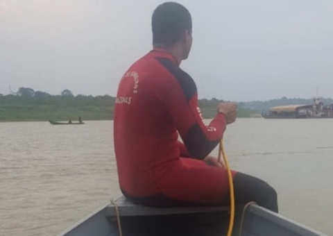 Pai joga bebê de 2 meses em igarapé de Manaus