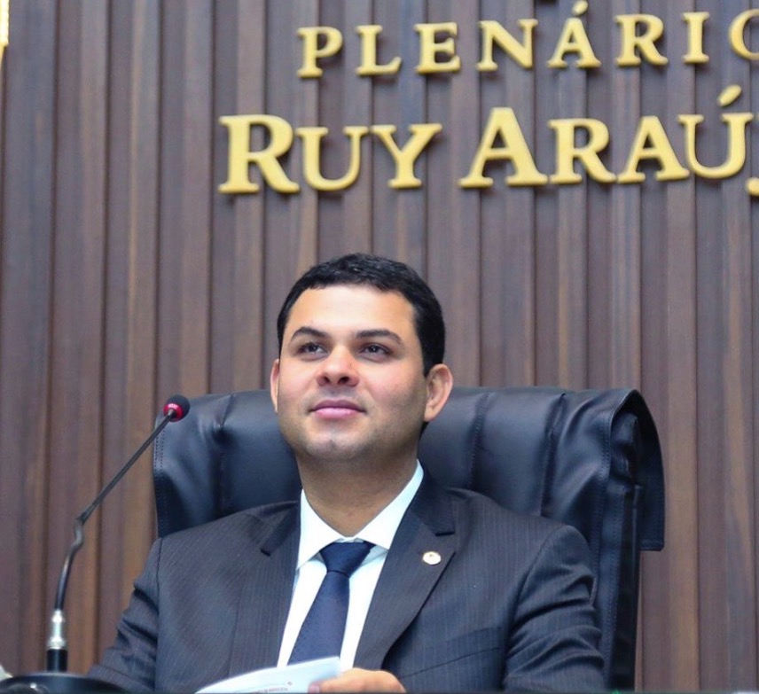 Deputado Saullo Vianna se pronuncia após ser alvo da PF em Manaus