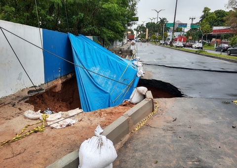 Trecho da avenida Mário Ypiranga que cedeu é interditado para reparos