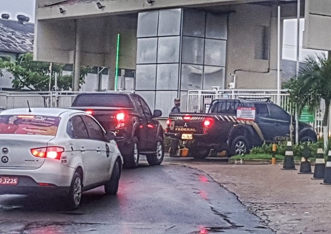 Polícia Federal faz buscas e apreensões em nova operação em Manaus