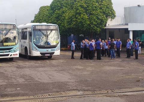 Motoristas do transporte coletivo fazem nova paralisação nesta terça-feira