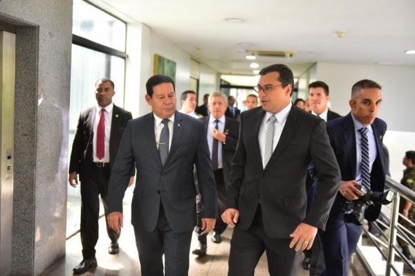 Com Mourão, Wilson Lima diz que proteção da floresta é prioridade