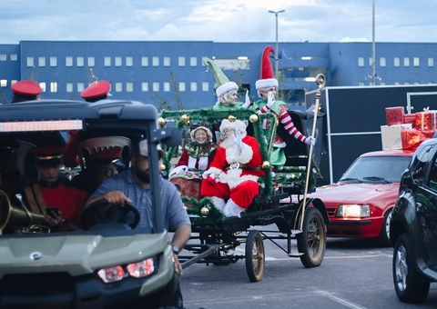 Nilton Lins promove Parada de Natal em Manaus