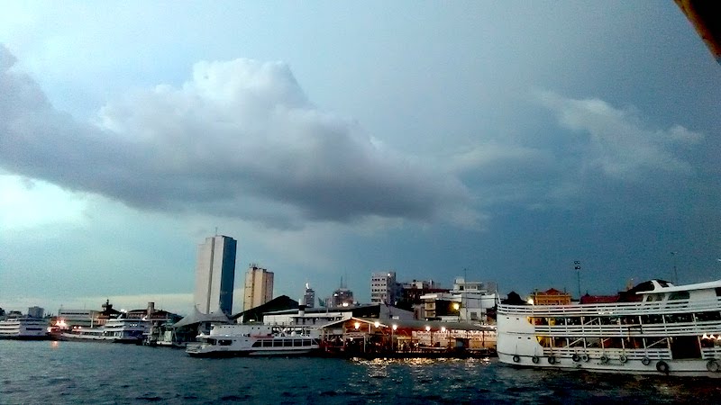 Rio Negro enche mais que no ano passado em Manaus