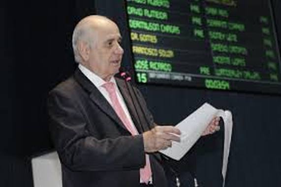 Deputado diz lamentar que Mourão tente esconder queimadas na Amazônia