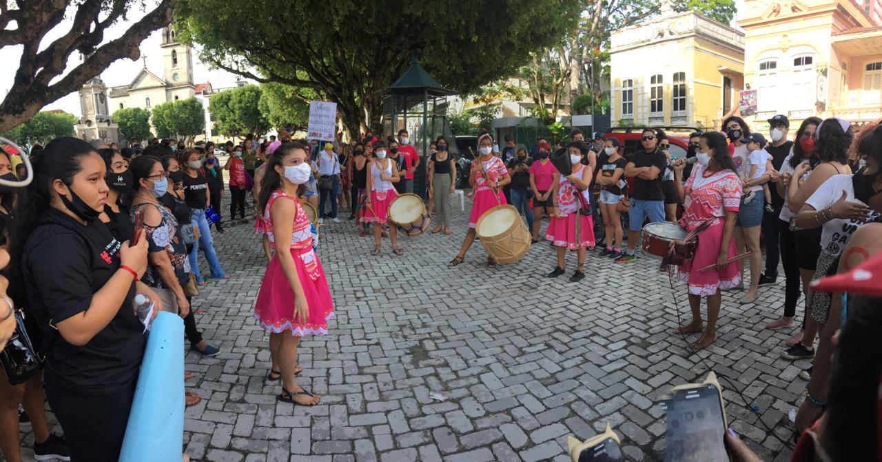 Grupo faz ato em Manaus pedindo justiça por Mari Ferrer; Veja fotos