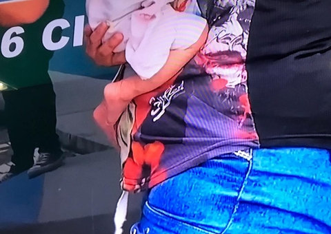 Criança abandonada em lixeira é novamente resgatada pela polícia em Manaus 