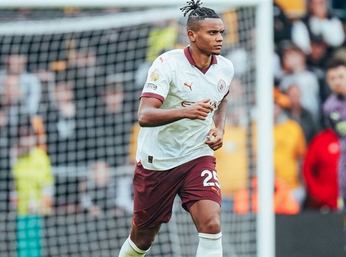 City cai para o Wolverhampton, perde 100% e vê liderança ameaçada