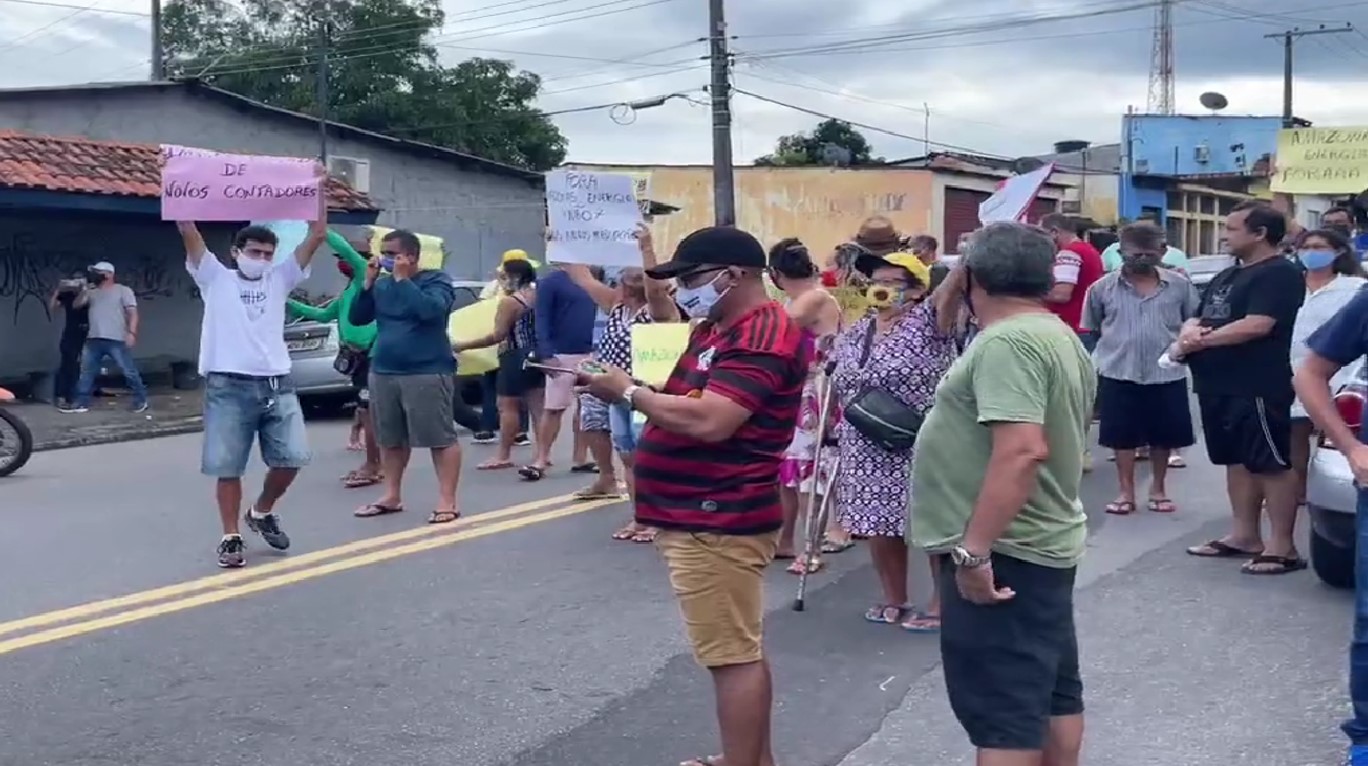 Moradores protestam pelo 3º dia contra a Amazonas Energia